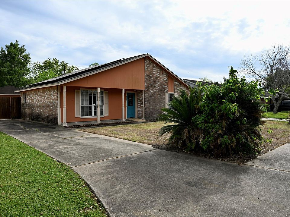 1st image of 252 Bastrop St