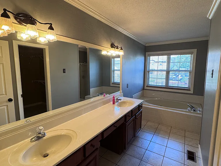 7712 Windwood Dr — Photo 16