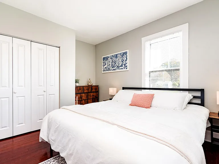 257 Gordon Pl — Photo 8