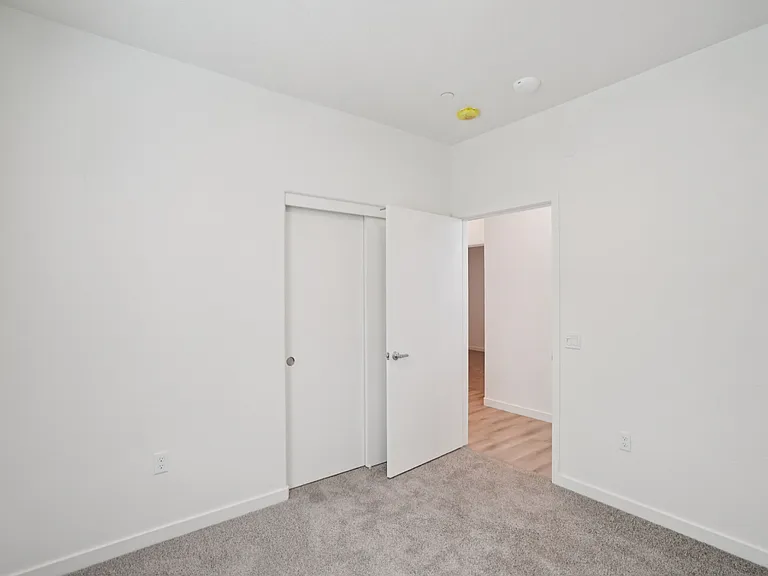 T20 Lofts — Photo 45
