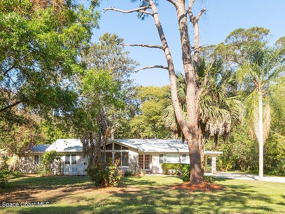 2nd image of 693 W Pine Rd