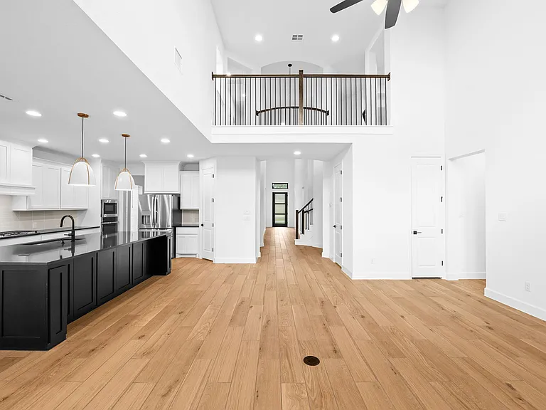 310 Barton Crk — Photo 20