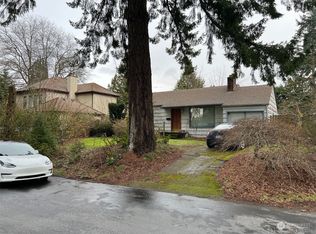 8016 Fairway Dr NE, Seattle, WA