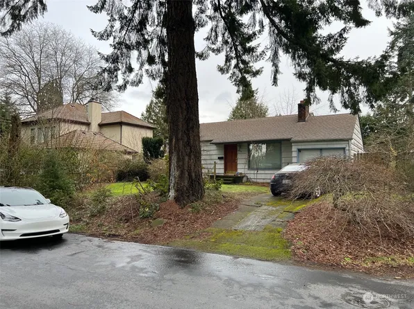 8016 Fairway Drive, Seattle, WA 98115