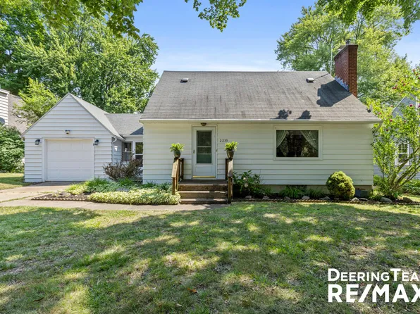 2233 Tremont Blvd NW, Grand Rapids, MI 49504