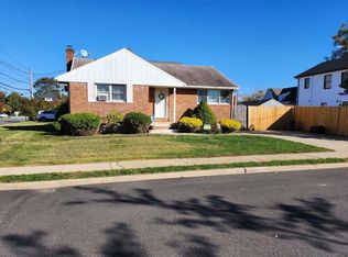 80 S 1st St, Bethpage, NY 11714