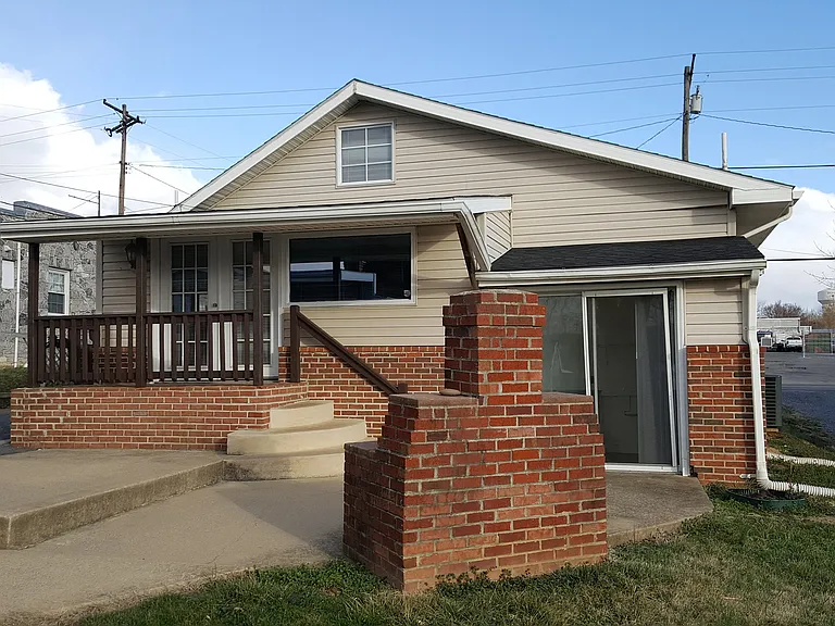 351 Eagle School Rd — Photo 2