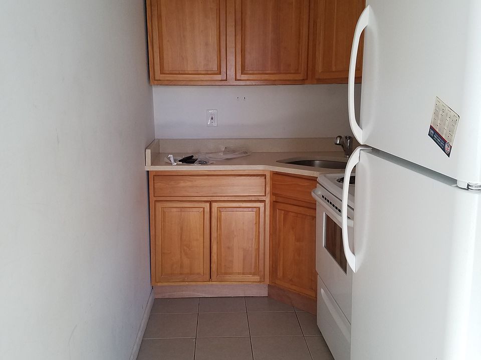 2nd image of 789 E 214th St #2