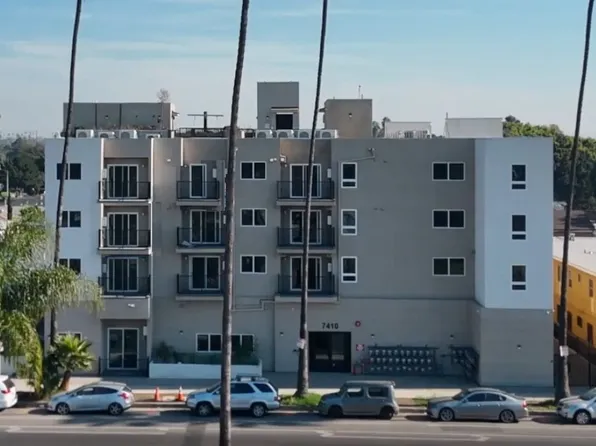 7410 Avalon Blvd, Los Angeles, CA 90003