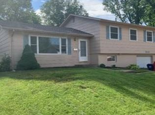 3110 Westmar Dr, Bettendorf, IA