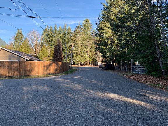 5th image of 111 Robinwood Pl