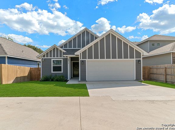 2nd image of 8811 Heath Circle Dr