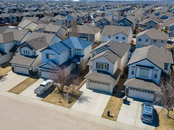1734 63a St SW, Edmonton, AB T6X 0R8