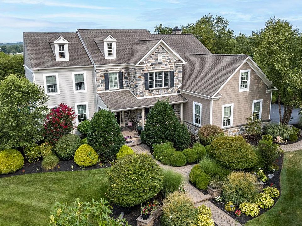 1st image of 397 Augusta Dr