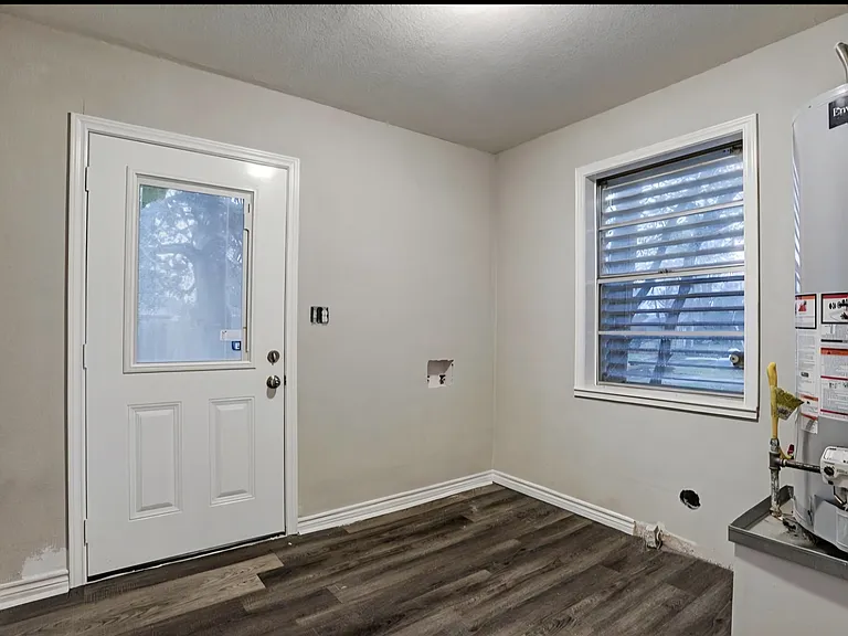 721 Roosevelt St — Photo 6