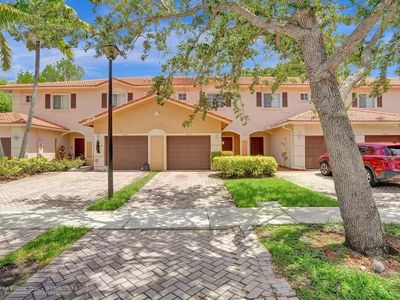 8806 S Isles Cir, Tamarac, FL, 33321