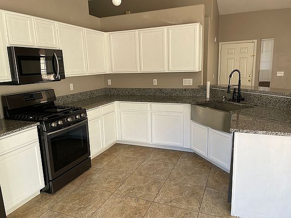 5th image of 2851 Skowhegan Dr