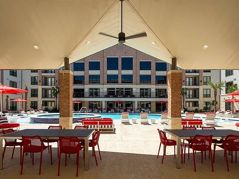 Poolside cabana with grills