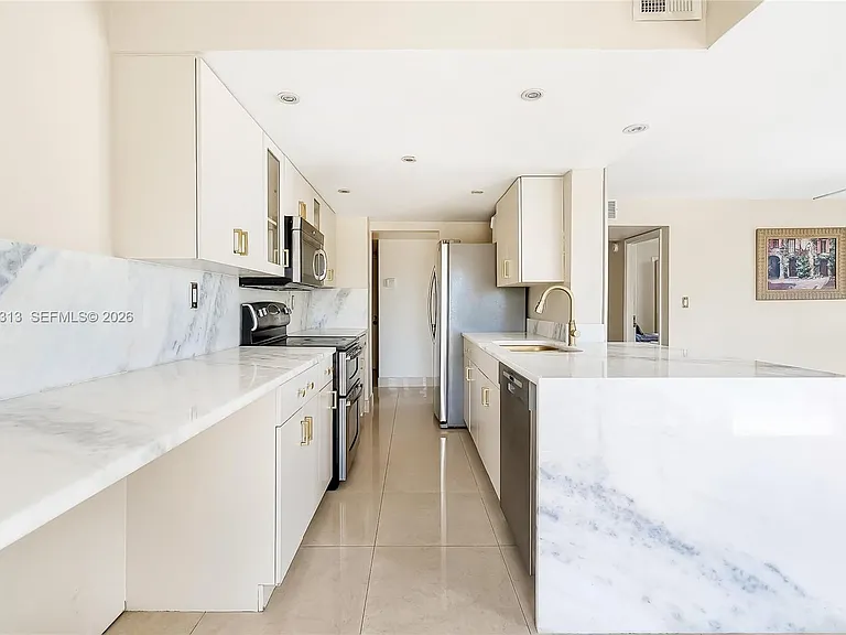 3031 N Ocean Blvd #406 — Photo 10