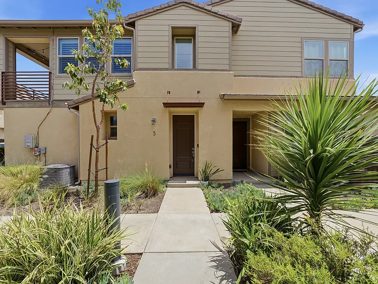 1148 Calle Obsidiana #3 — Photo 2