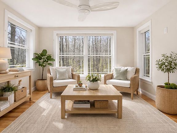 5th image of 8 Indian Hill Road #L