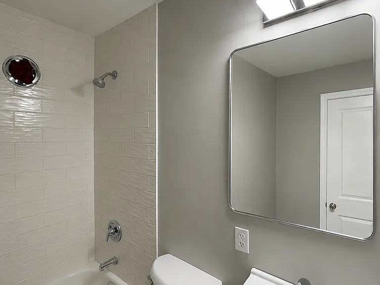 1067 Dale St N — Photo 7