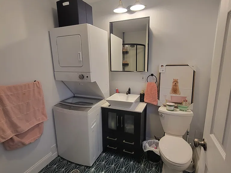 128 Richmond Ave #2 — Photo 8