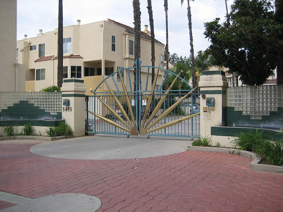 1st image of 5455 Sylmar Ave APT 104