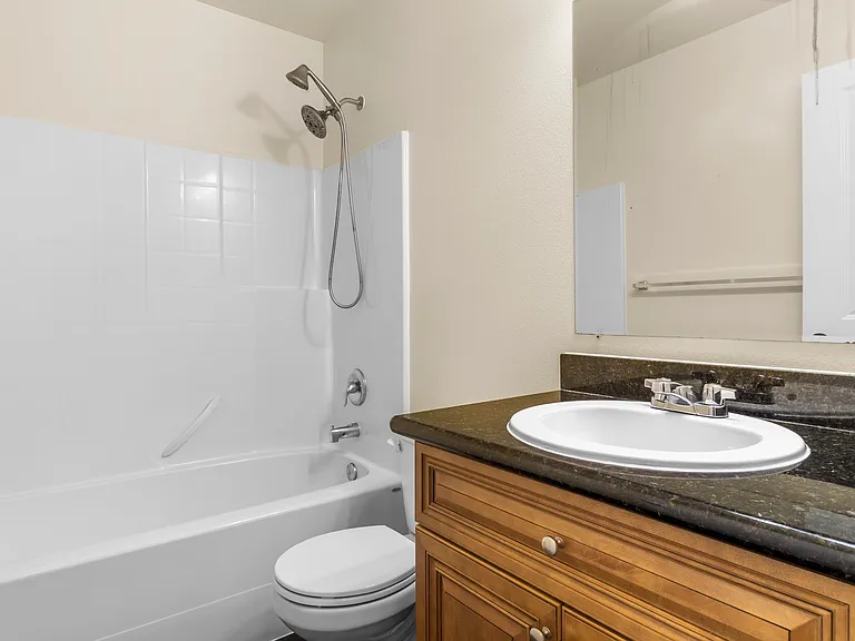 Gravelly Lake Brownstones — Photo 39