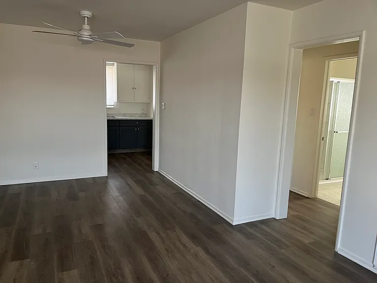 10821 Bloomfield St #5 — Photo 9