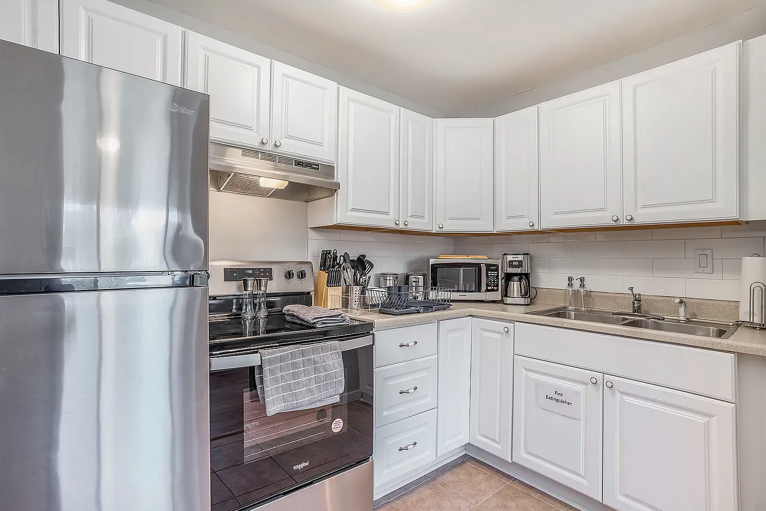 2 bed, 750 sqft, $1,700 — Photo 2