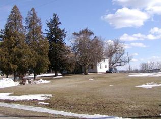 9003 Liberty School Rd, Omro, WI 54963