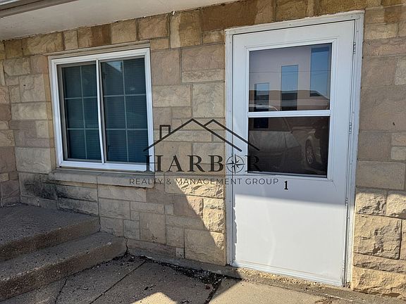 4th image of 2115 Mamie Eisenhower Ave #T1