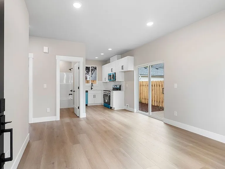 6345 SE 85th Ave #B — Photo 5