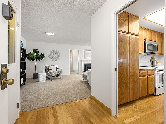 5th image of 333 Twin Lakes Drive