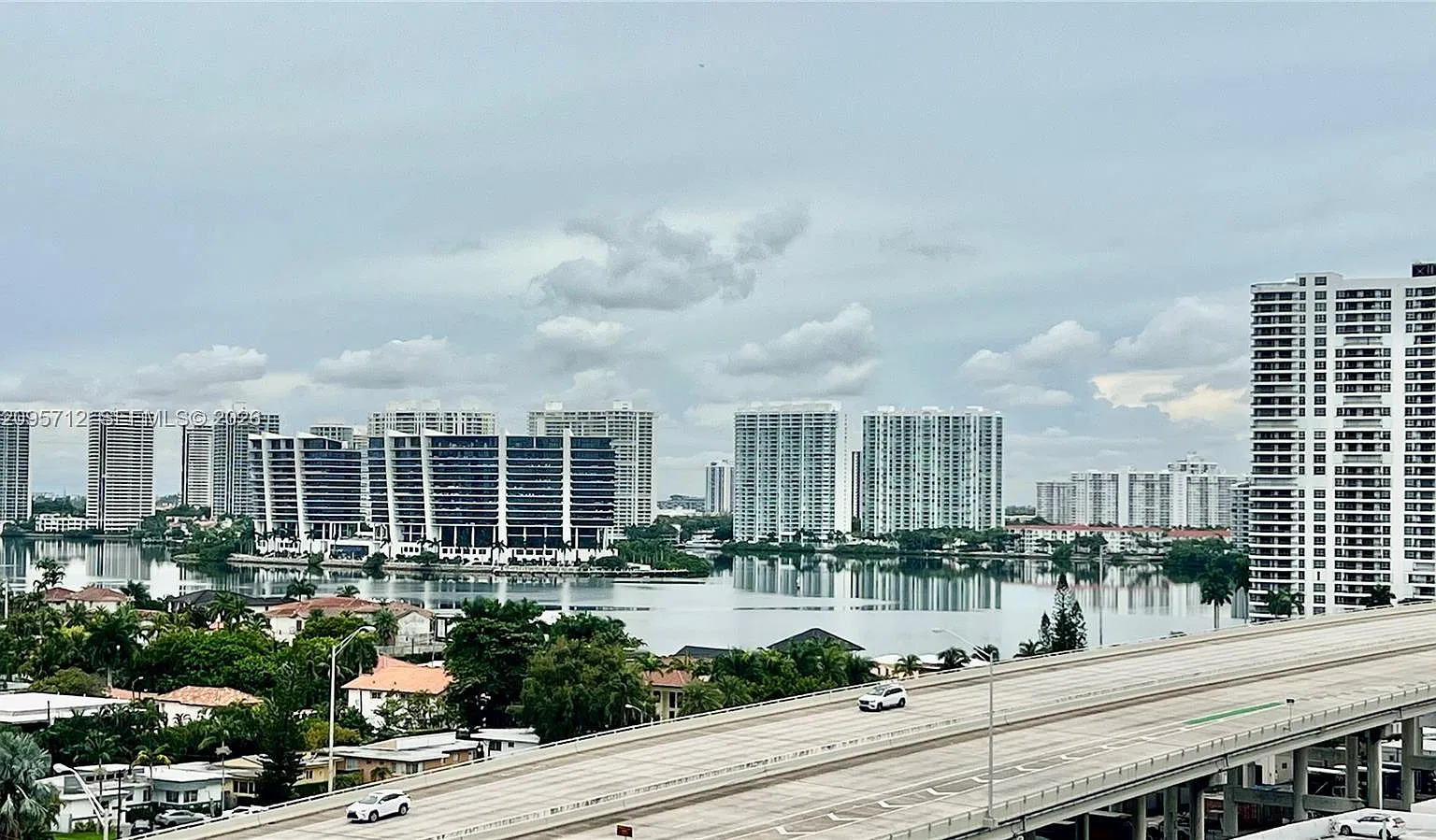 Ocean Reserve Condo — Photo 2