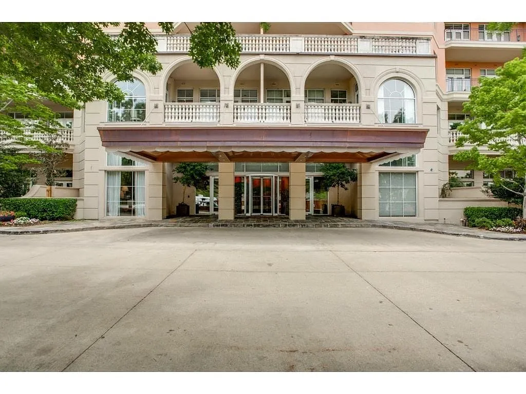 Building Photo - 3535 Gillespie St #507