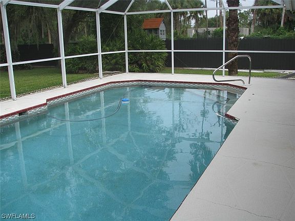 2nd image of 517 Lake Ave