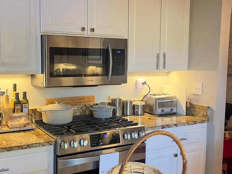508 San Juan St — Photo 9