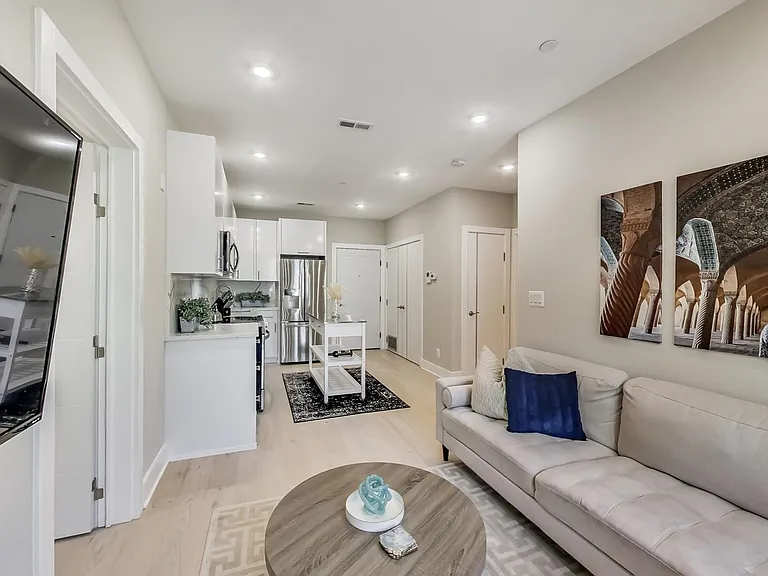 1638 K St NE #302 — Photo 8