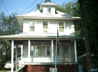 52 Voorhees Pl, Ridgefield Park, NJ 07660