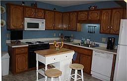 4th image of 3313 S Senseney Cir