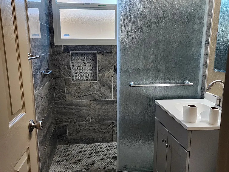 122 Eldridge Ave — Photo 9