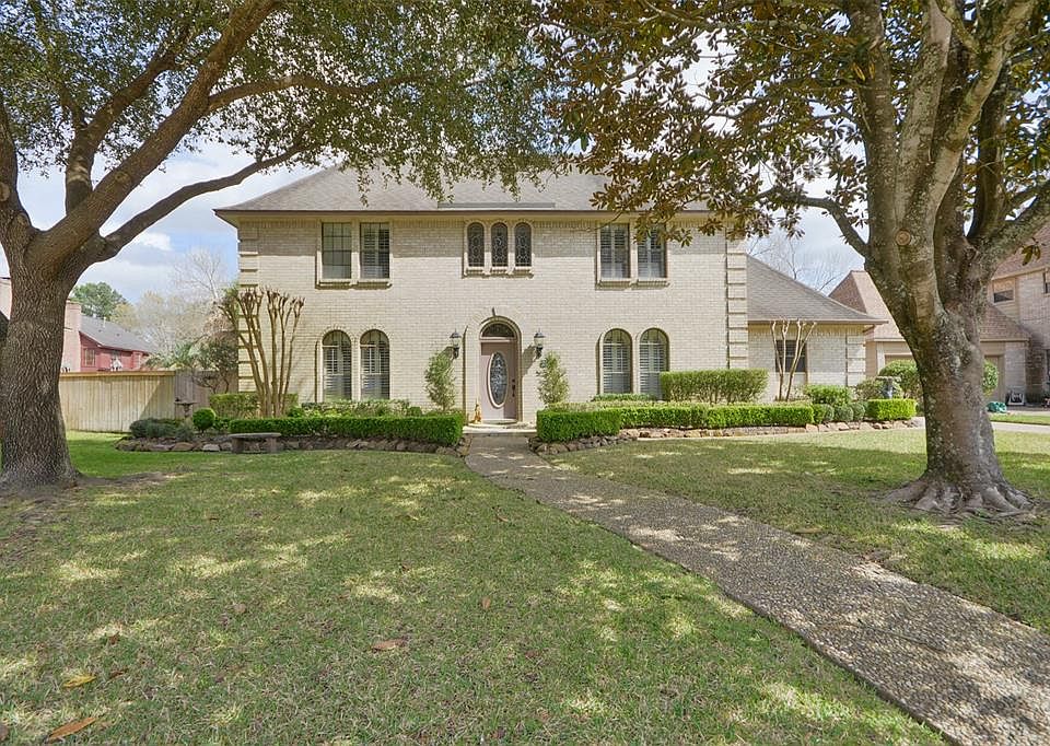 1st image of 20010 Magnolia Bend Dr