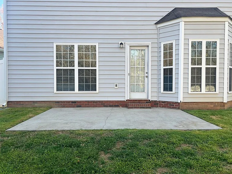 127 Tilton Dr — Photo 16