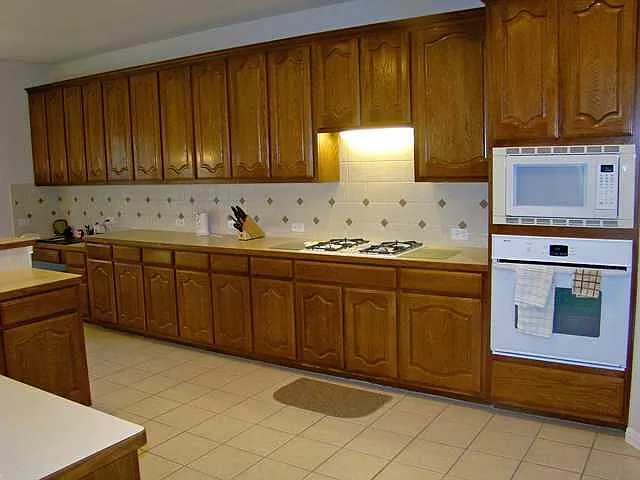 10700 Pointe View Dr — Photo 6