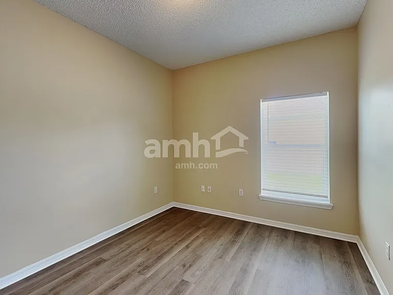 2505 Sherbrook Ln — Photo 15