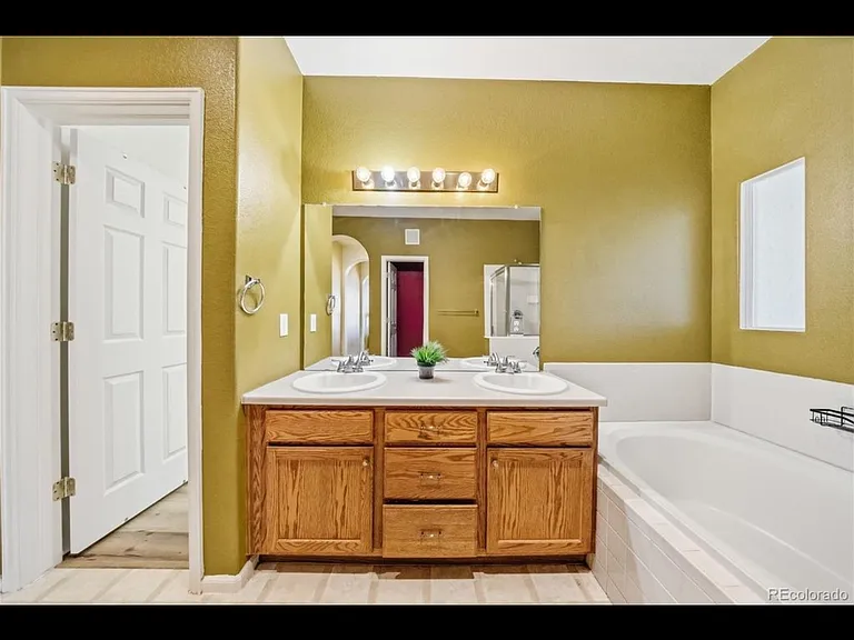 7777 E 23rd Ave #101 — Photo 29