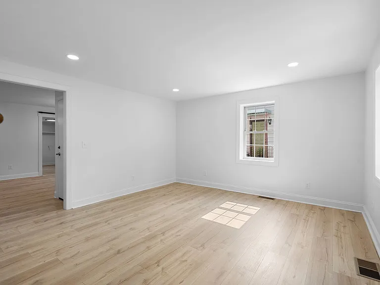 2828 Georgia Ave #A — Photo 3
