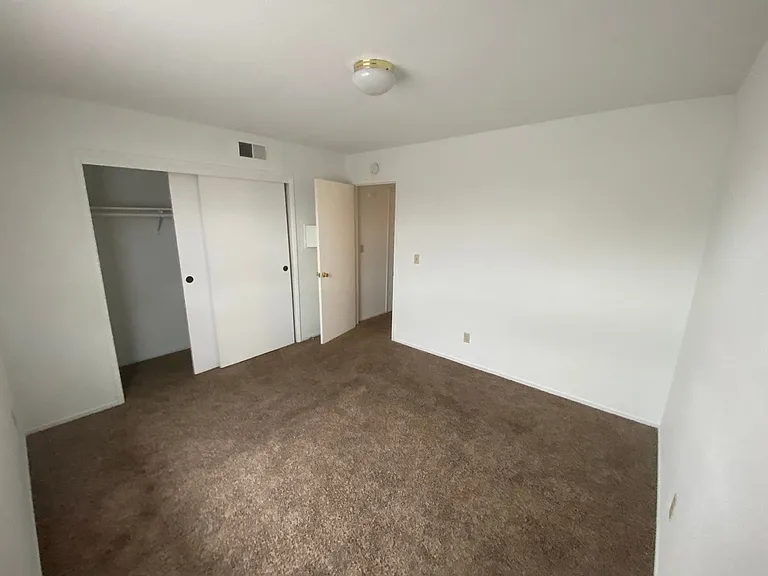 1710 McKinley Ave — Photo 7
